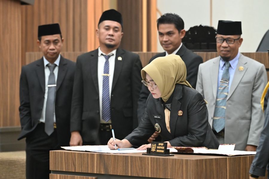 pemkab-morowali-dan-dprd-sepakati-enam-ranperda-menjadi-perda