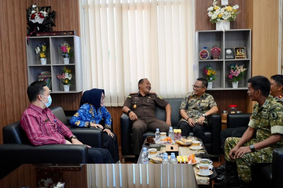 756a91f8-b32e-448f-95ab-6ea535fdc32c