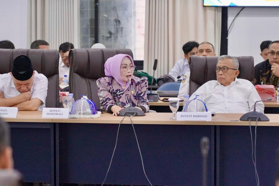 wabup-morowali-iriane-iliyas-hadiri-raker-bersama-menteri-atrbpn-di-palu