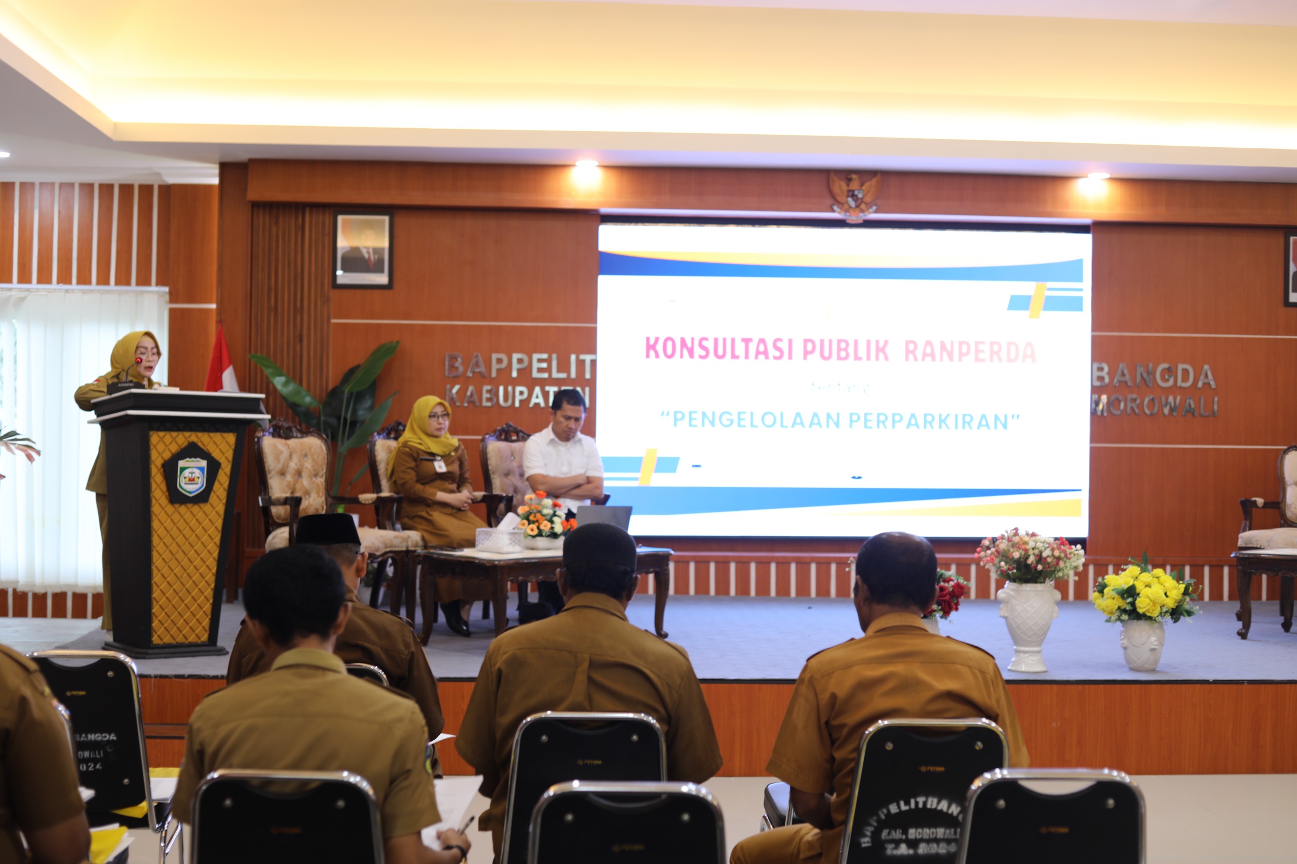 wabup-morowali-iriane-resmi-buka-kegiatan-konsultasi-publik-empat-ranperda