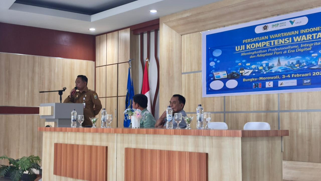 Wakili Bupati Morowali, Kadis Kominfo-SP Badiuz Zaman Buka Pelatihan UKW bagi Insan Pers