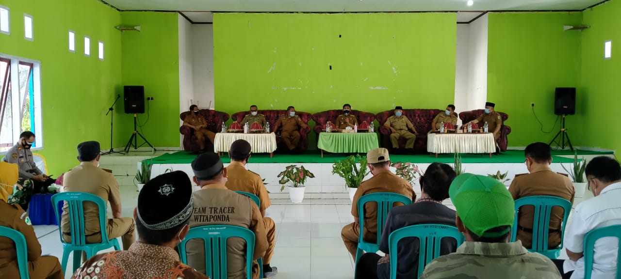 bupati-evaluasi-penanganan-dan-penanggulangan-covid-19-di-witaponda-dan-bumiraya