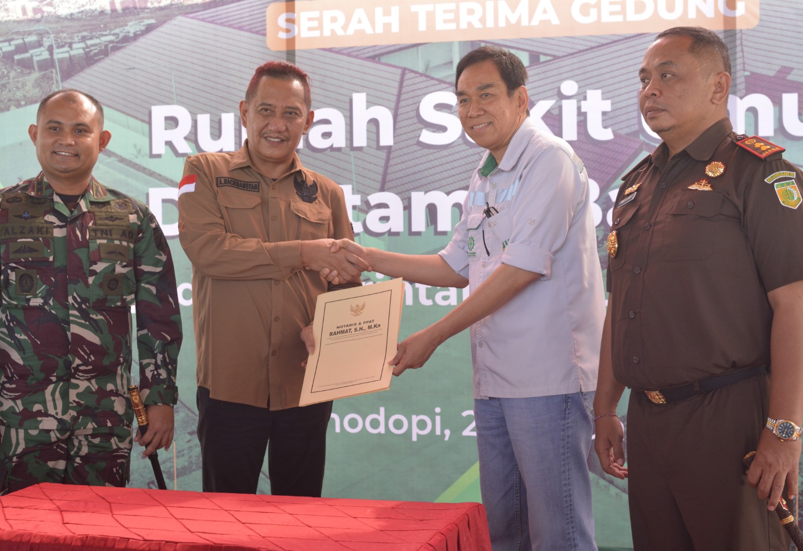 pj-bupati-morowali-rachmansyah-ismail-bersama-pt-imip-gelar-acara-serah-terima-gedung-rumah-sakit-umum-pratama-bahodopi