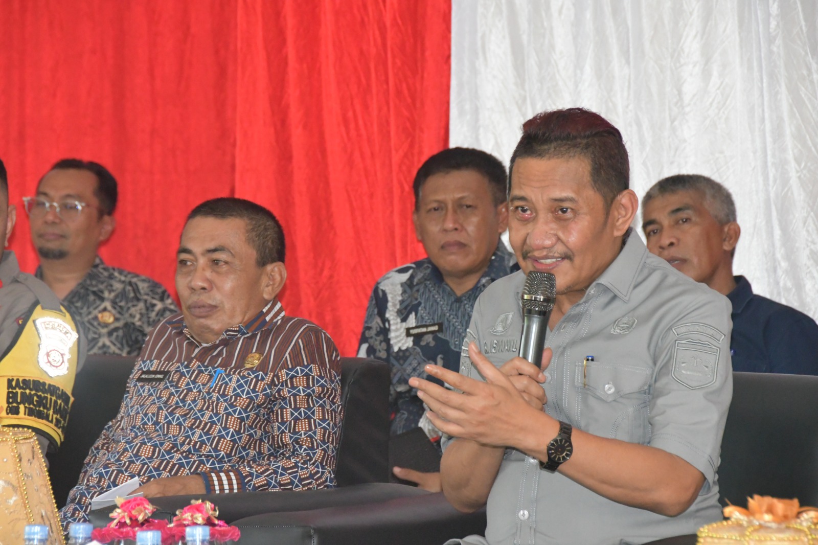 lagi-rachmansyah-ismail-ungkap-kabar-gembira-bagi-petugas-rumah-ibadah-dan-kades-se-kecamatan-bungku-barat