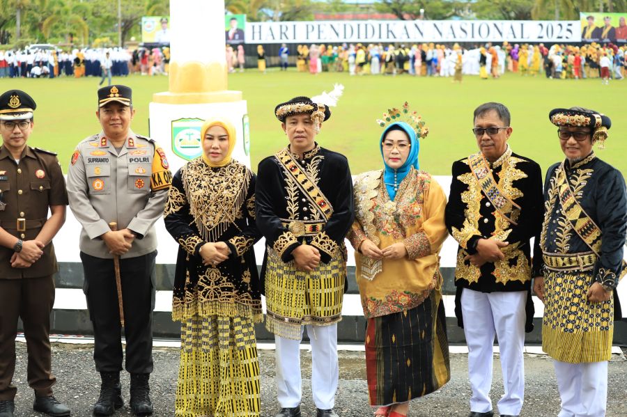 BUPATIOMROWALI2 (5)