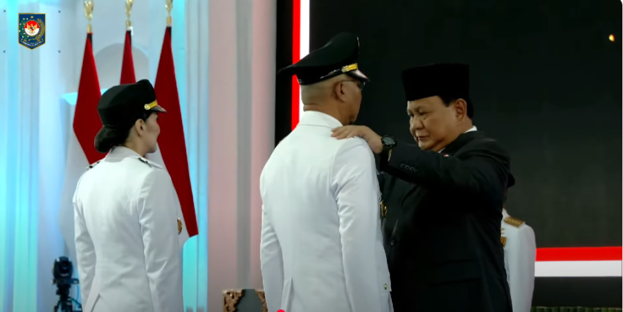 PELANTIKAN BUPATI OLEH PRESIDEN