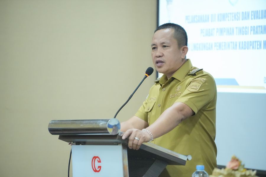 Bupati Iksan, Buka Uji Kompetensi dan Evaluasi Kinerja Pejabat Pimpinan Tinggi Pratama Lingkup Pemkab Morowali