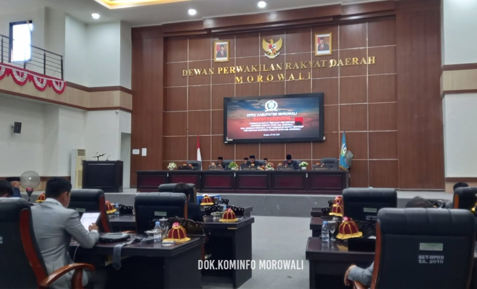 hadiri-rapat-paripurna-sekda-morowali-sampaikan-tanggapan-bupati-terhadap-ranperda-inisiatif-dprd