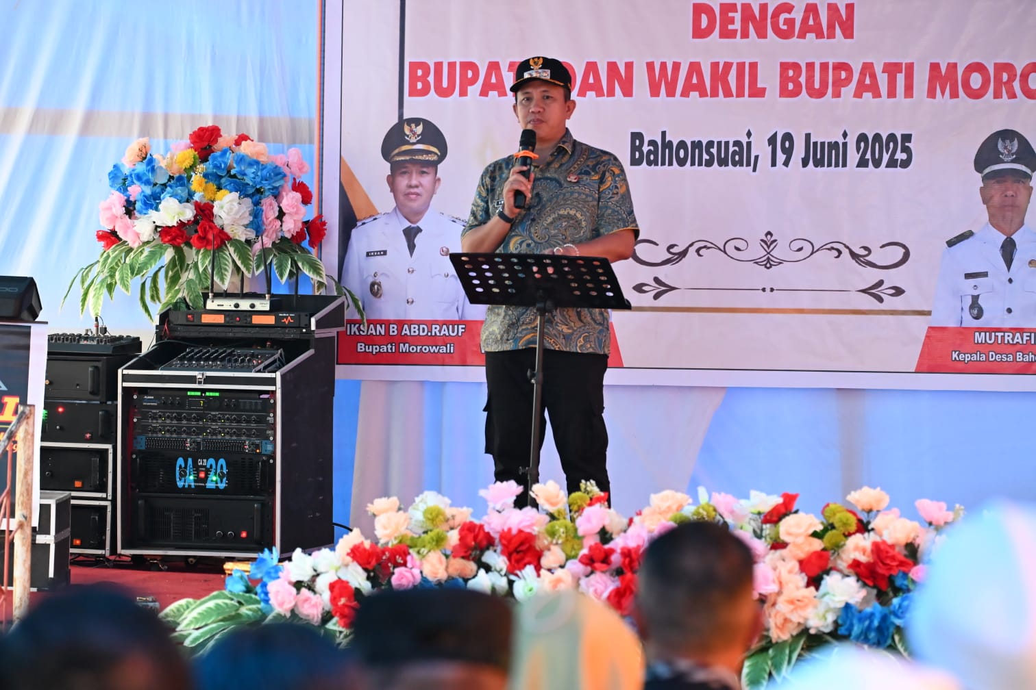 Agenda kedua Syukuran dan Silaturahmi Masyarakat Desa Bahonsuai Bersama Bupati dan  Wakil Bupati Morowali