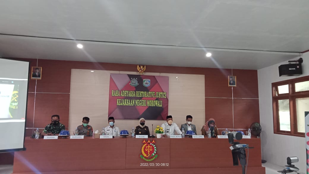 wakil-bupati-dan-kejari-morowali-mengikuti-launching-rumah-restorative-justice-se-sulawesi-tengah-secara-virtual