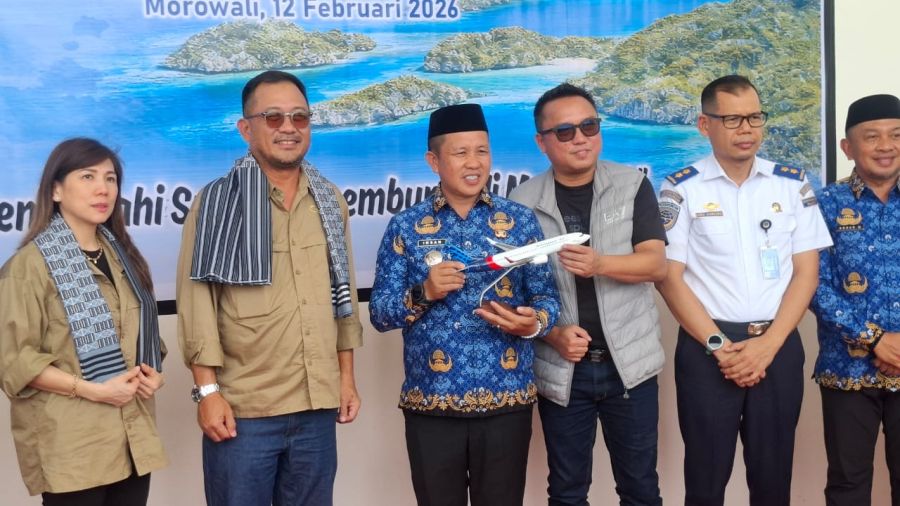 bupati-morowali-iksan-sambut-inaugural-flight-sriwijaya-air-rute-makassarmorowali