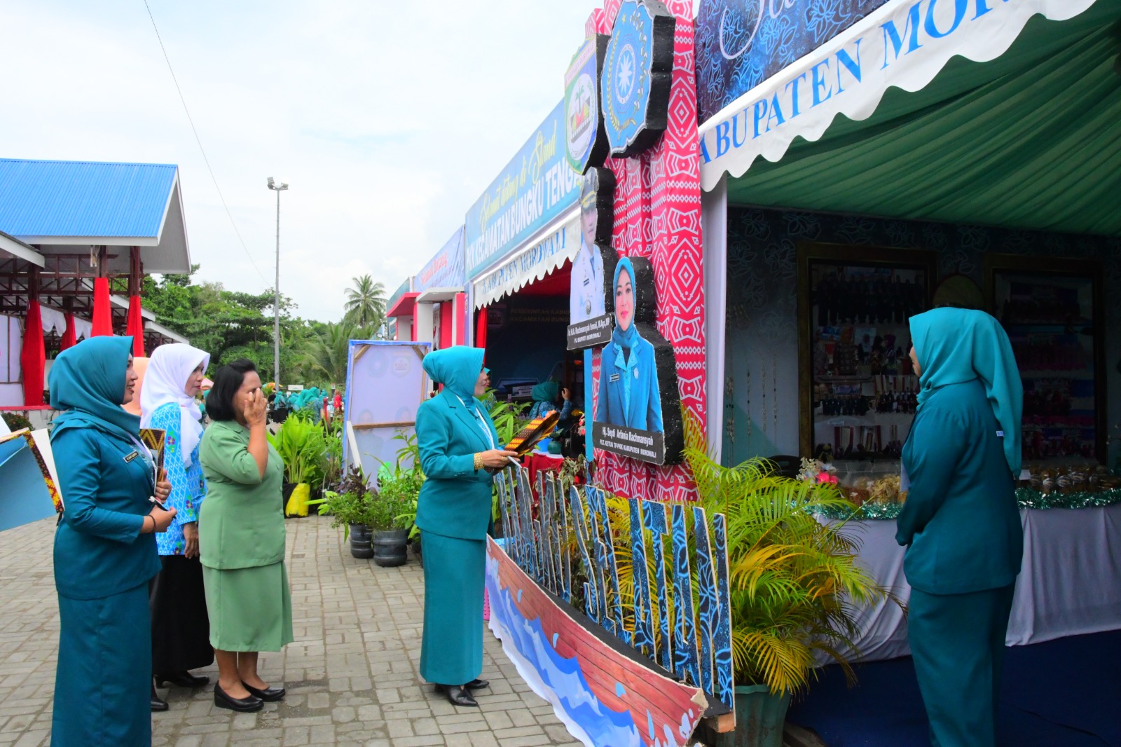 Stand Pameran Jambore PKK Morowali Tahun 2024 Suguhkan Produk UKM SE-Kabupaten.