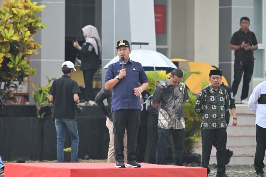 Bupati Iksan Pimpin Apel Umum di Bungku Barat, Tekankan Pentingnya Kolaborasi Pembangunan