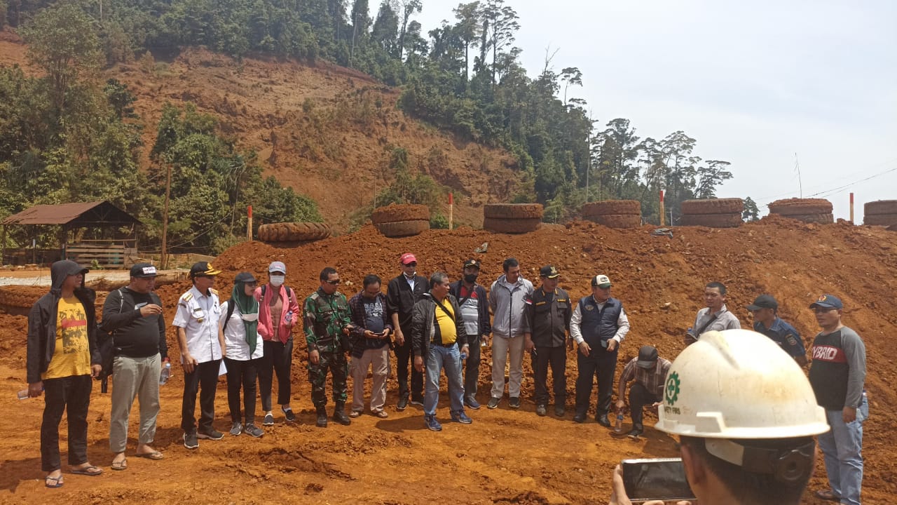 Dukungan dari Tim PPBDes Kabupaten dalam hal melaksanakan tugas menyelesaikan penegasan dan perselisihan batas desa/kelurahan