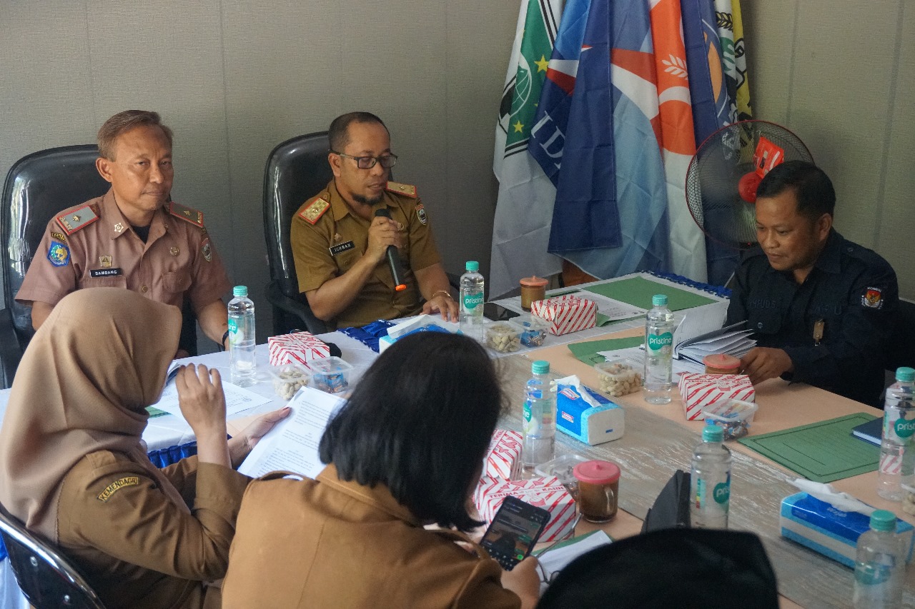 bakesbangpol-morowali-gelar-rapat-evaluasi-dan-verifikasi-administrasi-dana-hibah-ta-2024