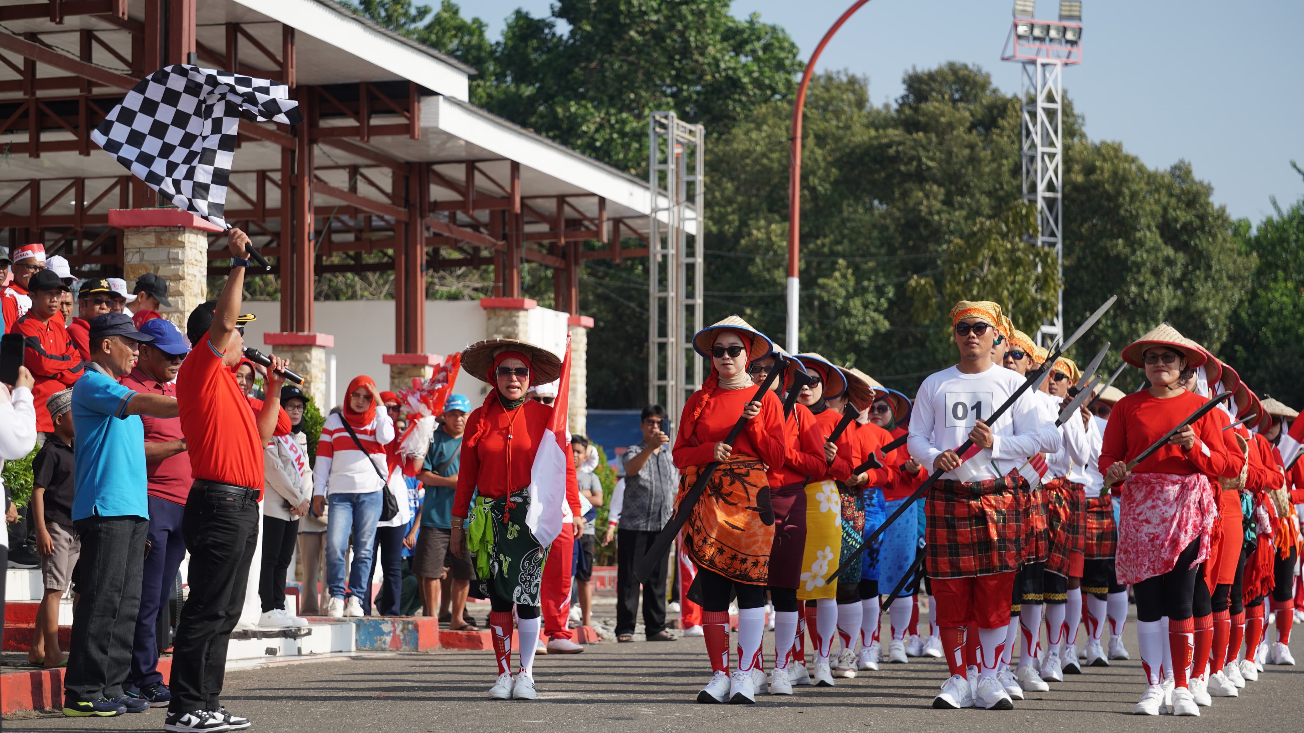 PEMDAKAB Morowali Gelar Lomba Gerak Jalan Unik Kreatif, Meriahkan HUT Kemerdekaan Ke- 79