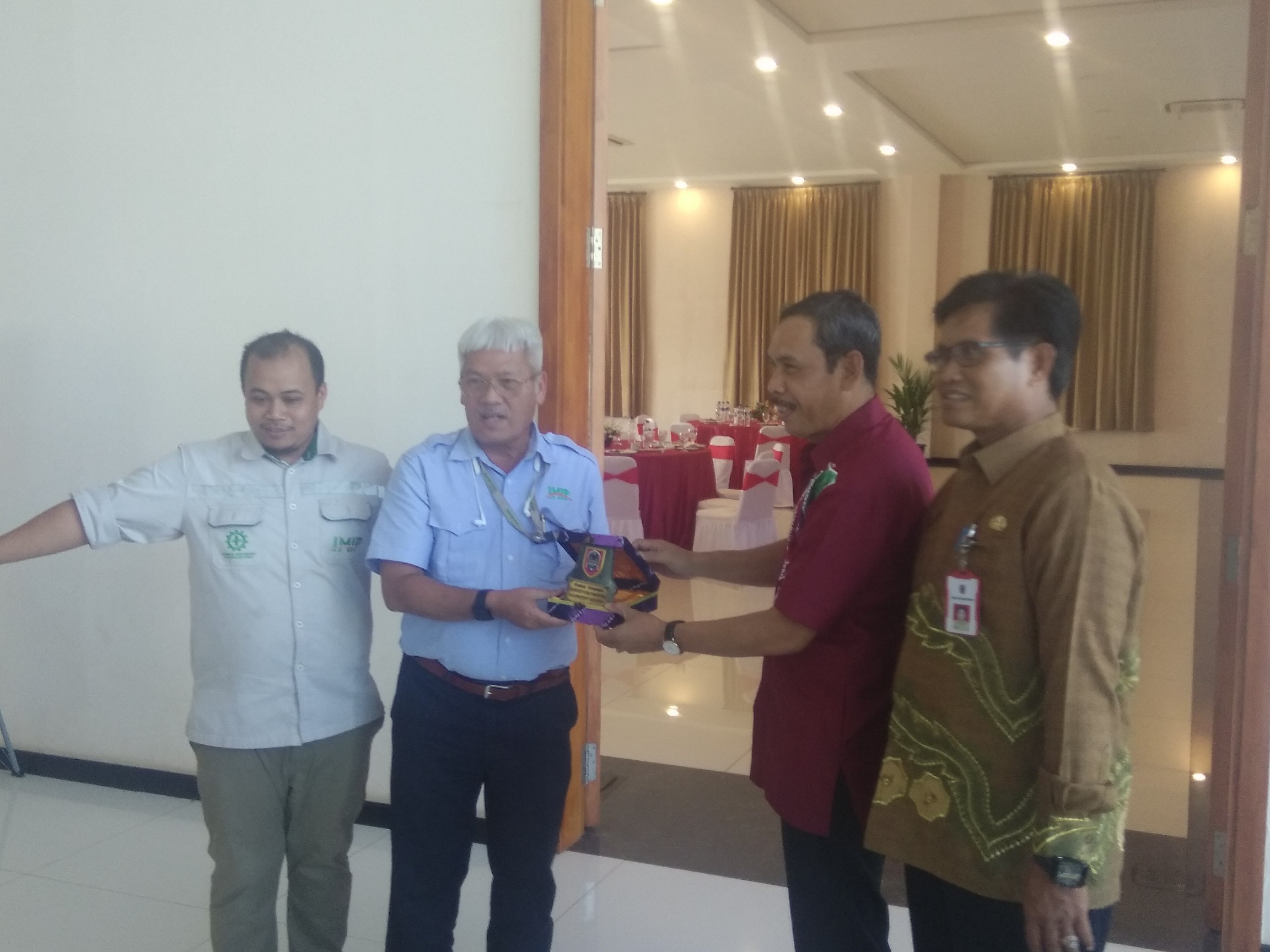 kadis-perindustrian-provinsi-kalimantan-selanatan-wahyuni-kami-datang-belajar-di-morowali