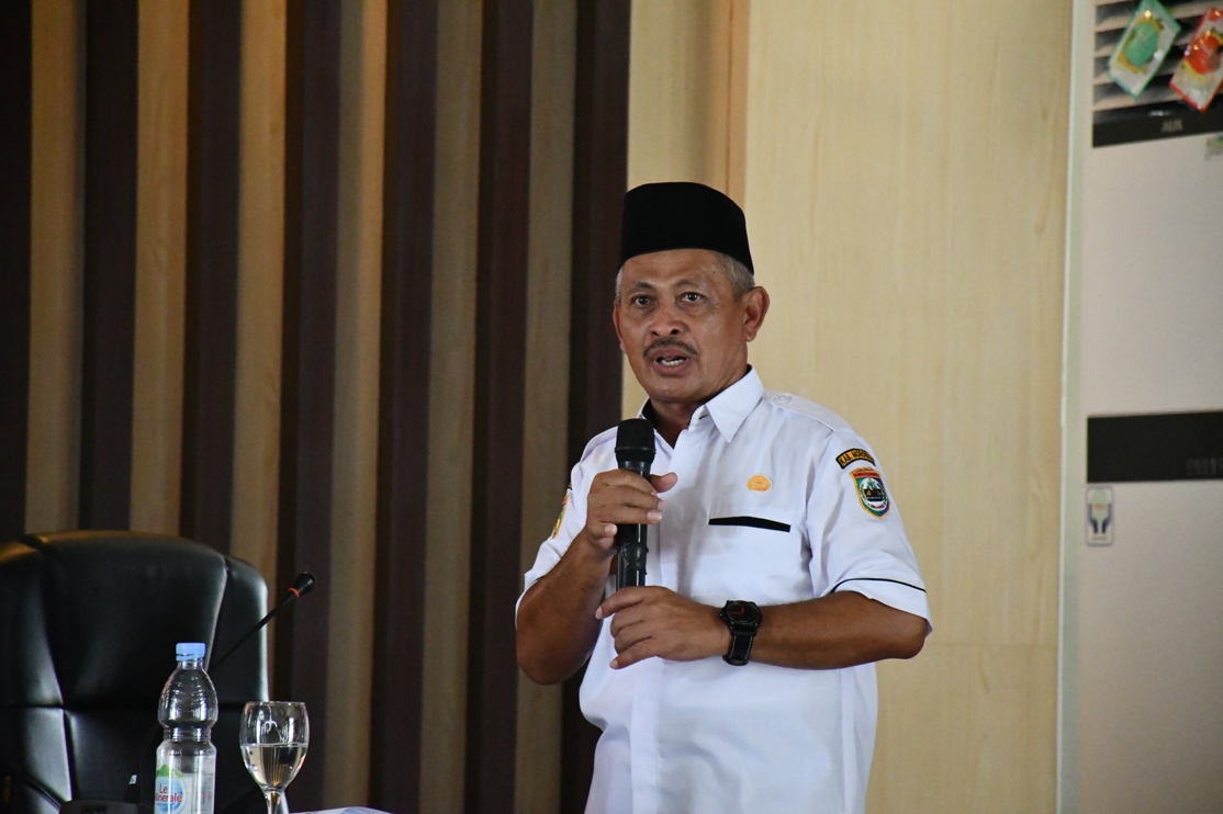 plt-kadis-kominfo-sebagai-narasumber-konsultasi-publik-ranperda-penyelenggaraan-pemerintahan-berbasis-tik