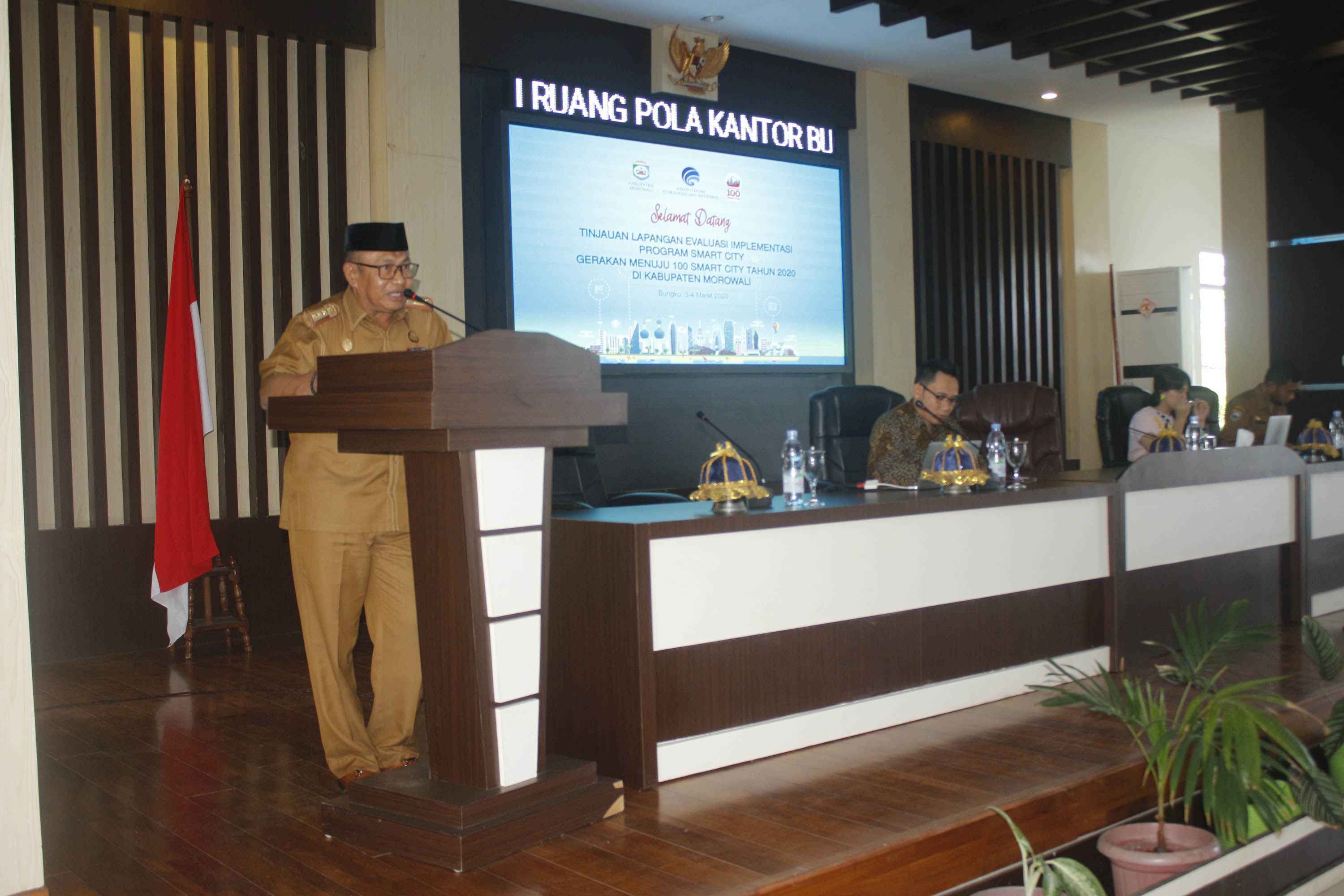 sekda-morowali-buka-kegiatan-evaluasi-implementasi-program-smart-city-tahun-2020