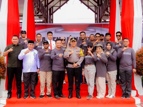 Wakili Pj Bupati Morowali. Asisten II Abd. Muttaqin Sonaru Hadiri Apel Siaga Pengawasan Pemilu Tahun 2024.