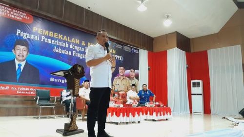 A. Rachmansyah Ismail Komitmen Naikan Insentif guna memastikan jaminan kesejahteraan Pegawai lingkup Pemkab Morowali.