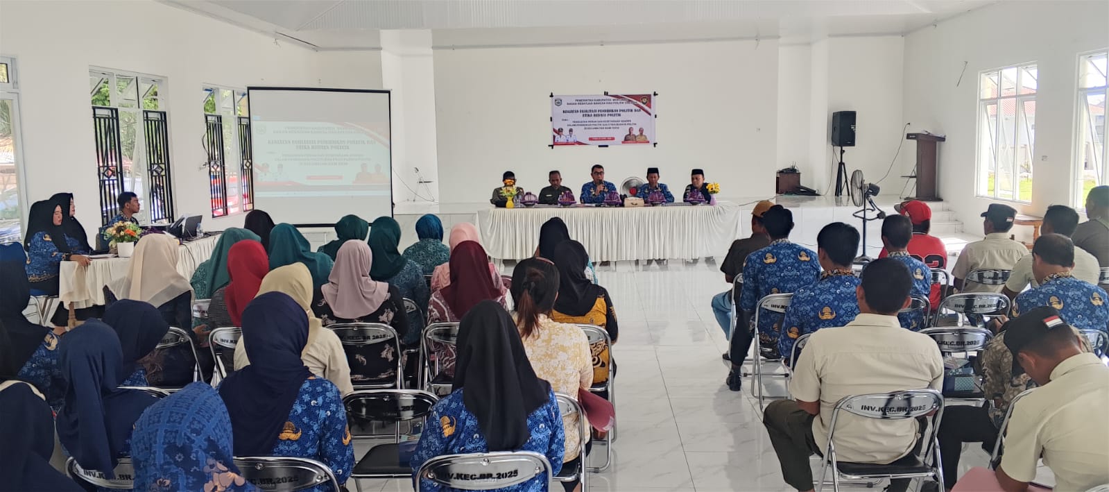 Kesbangpol Morowali Gelar Sosialisasi Pendidikan Politik di Bumi Raya, Dorong Demokrasi Beretika