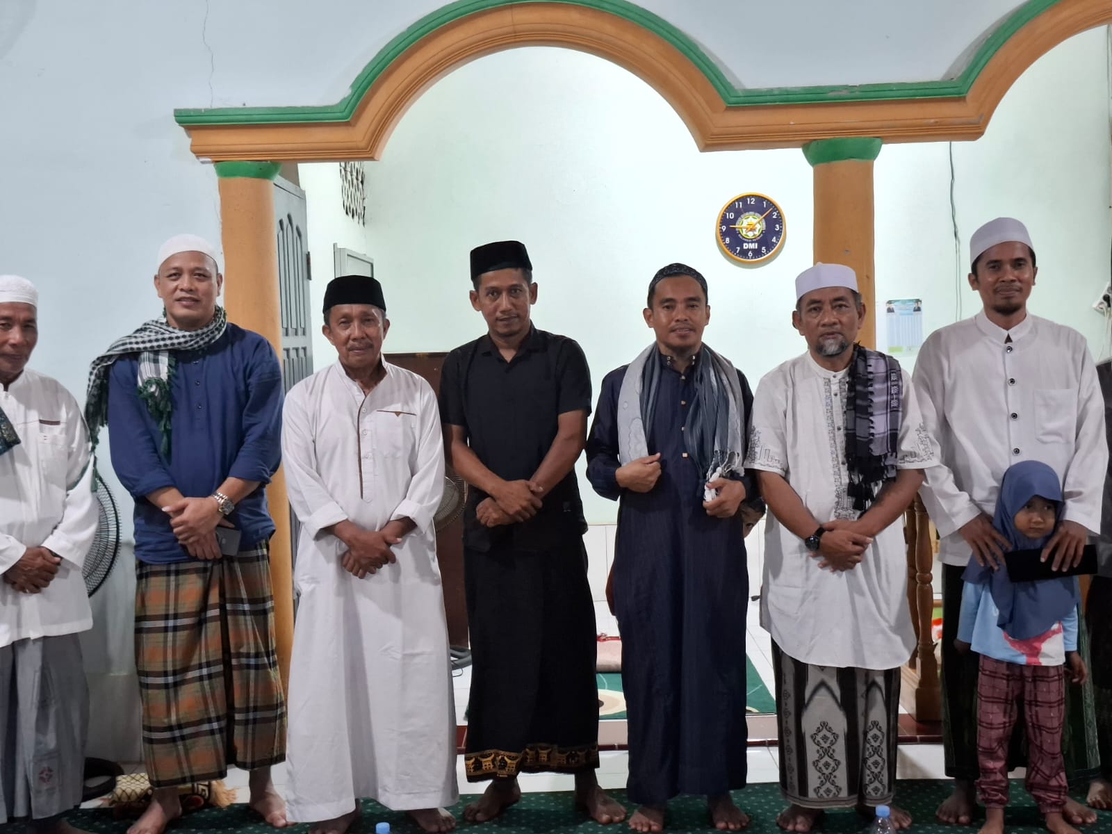 Safari Ramadhan di Bumi Raya, Sekda Yusman Mahbub Tarawih di Masjid Nurul Huda Atananga