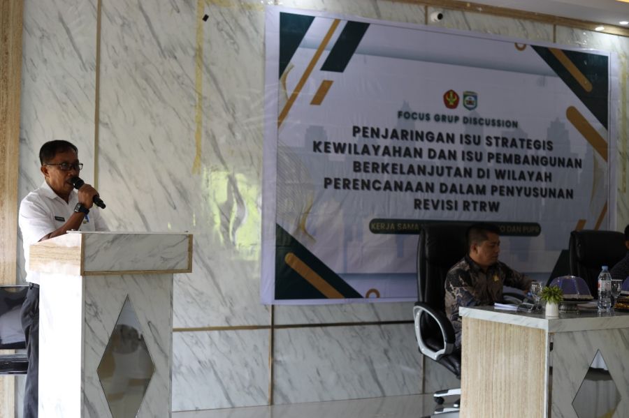 Sekda Yusman Mahbub Buka  FGD Penjaringan Isu Strategis Kewilayahan dan Isu Pembangunan Berkelanjutan di Wilayah Perencanaan dalam Penyusunan  Revisi RTRW