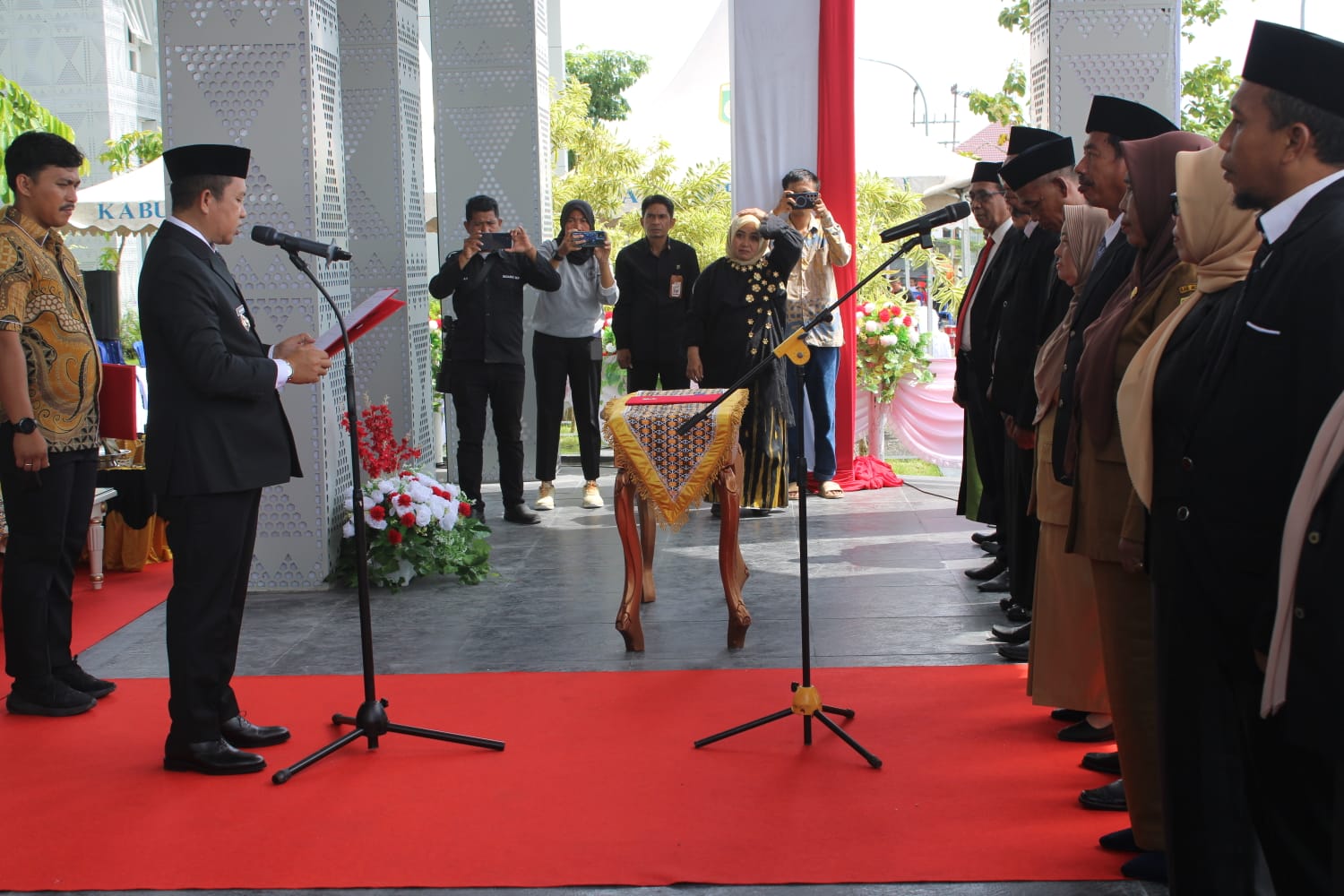 Bupati Iksan Kukuhkan 18 Kepala Sekolah Lingkup Pemda Morowali