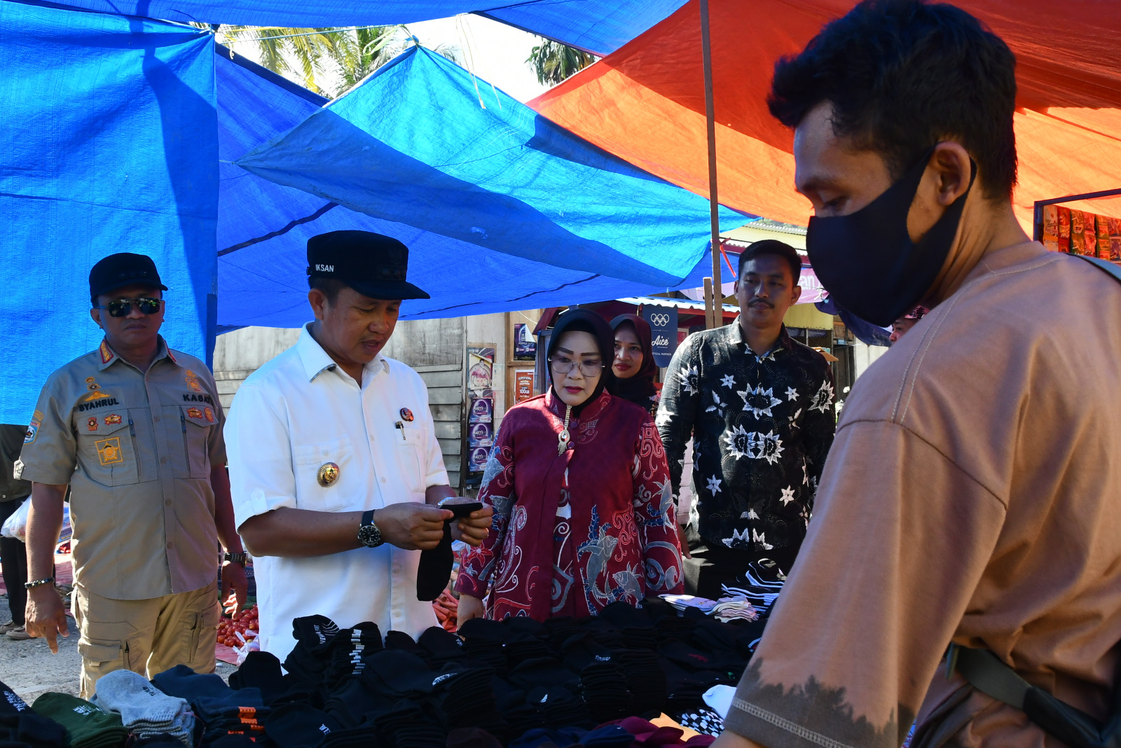 Bupati Iksan Baharudin & Wabup Iriane Iliyas Kunjungi Pasar Desa Bete-Bete