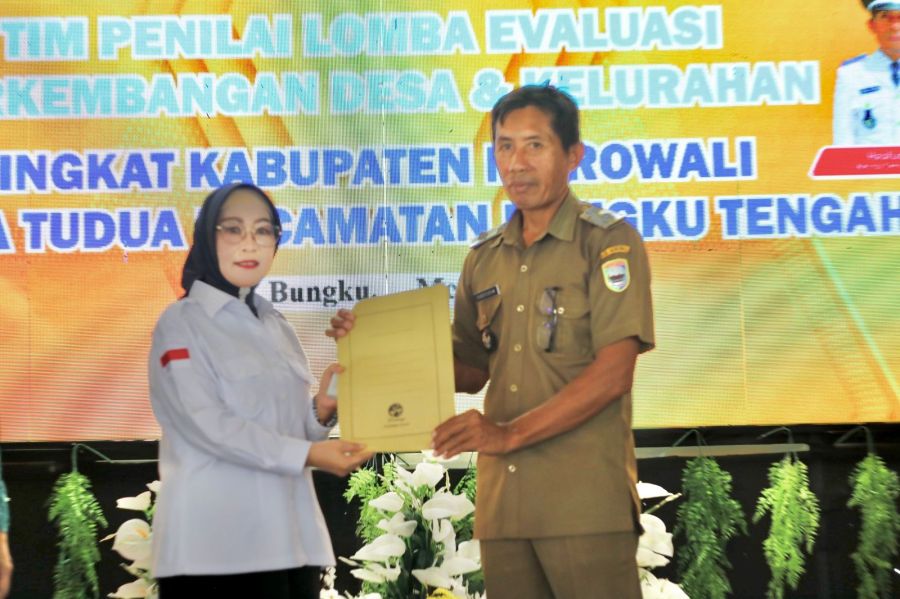 Wabup Morowali Resmi Buka Penilaian Lomba Evaluasi Desa di Desa Tudua