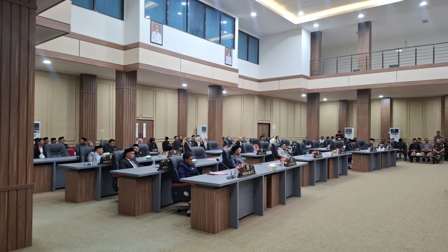 Ketua DPRD Morowali Buka Paripurna Pembahasan Ranperda Pertanggungjawaban APBD 2025