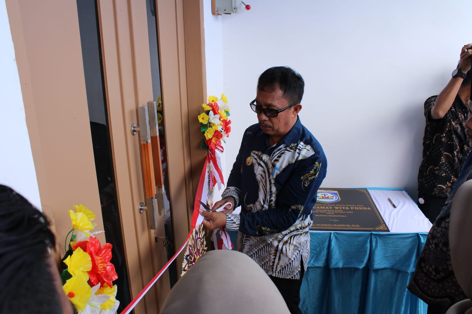 Pj Bupati Yusman Mahbub Resmikan Gedung Baru Kantor Camat Wita Ponda