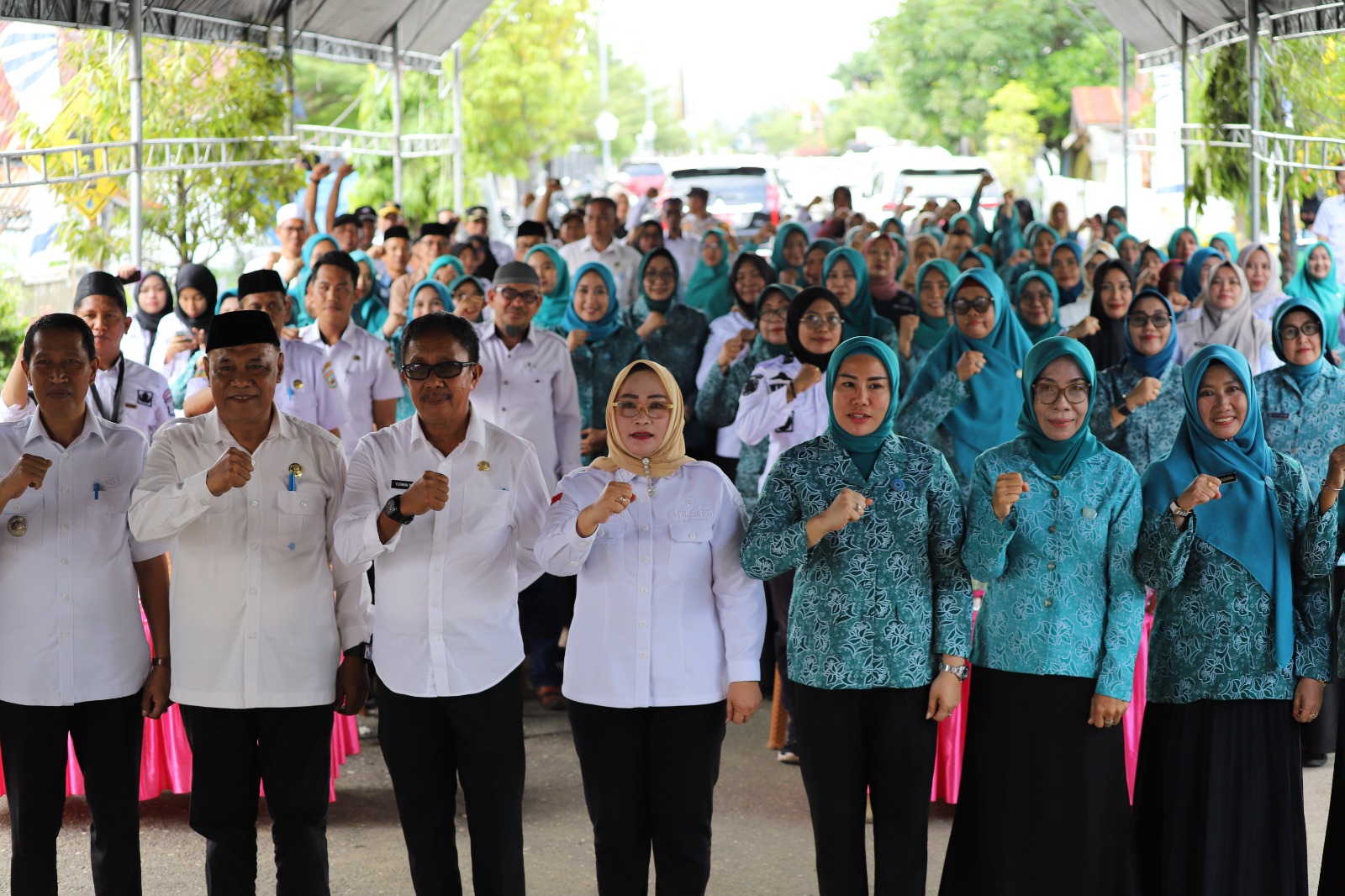 Buka Lomba Evaluasi Perkembangan Kelurahan di Tofoiso, Iriane Iliyas: Diharapkan Dapat Memperkenalkan Berbagai Terobosan dan Inovasi