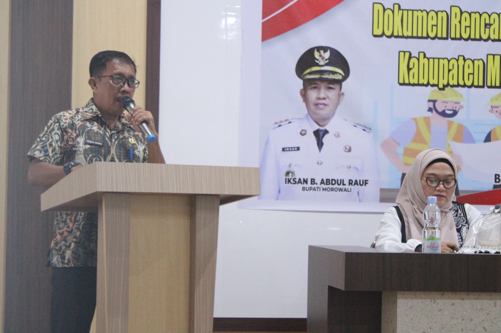 Wakili Bupati, Sekda Yusman Mahbub Buka Seminar Akhir Dokumen RTKD Kabupaten Morowali 2024-2030