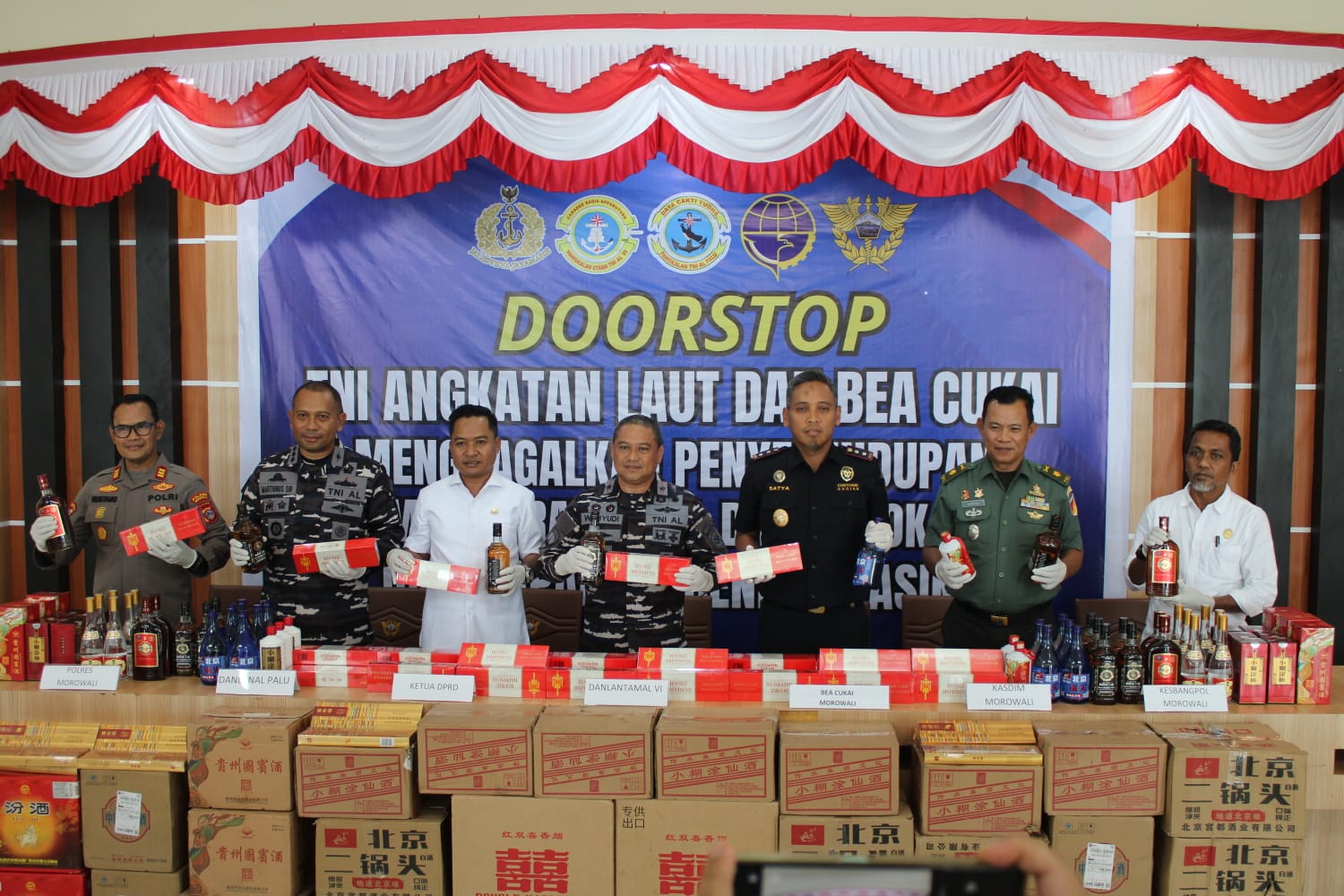 Kesbangpol Apresiasi TNI AL dan Bea Cukai Atas Penggagalan Upaya Penyelundupan Miras dan Rokok Ilegal di Morowali