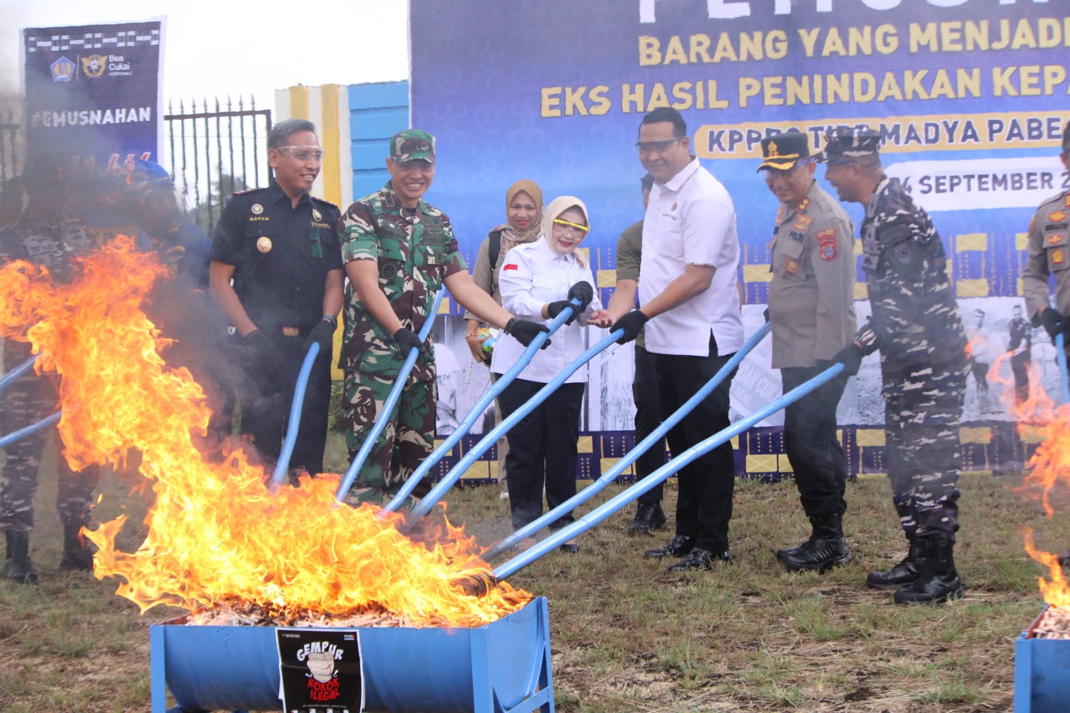 Musnahkan Barang Ilegal Senilai Miliaran Rupiah, Wabup Iriane Iliyas Apresiasi Bea Cukai Morowali