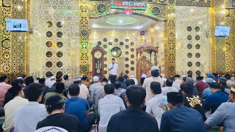Bupati Morowali Iksan Bersama Tim Safari Ramadan Salat Tarawih di Masjid Nurul Taqwa Bahodopi