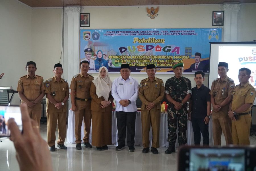 Wakili Pj Bupati Morowali, Staf Ahli Malik Hafid Buka Kegiatan Pelatihan Peningkatan Kualitas Keluarga (PUSPAGA)