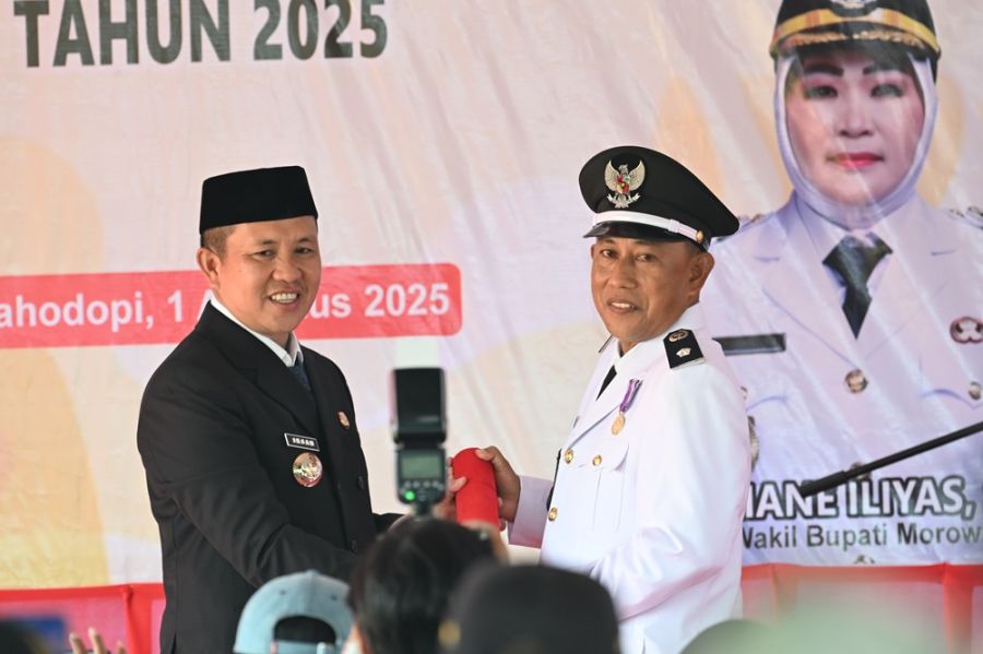 Bupati Morowali Lantik Kades PAW Desa Bahodopi, Tegaskan Komitmen Pelayanan Publik