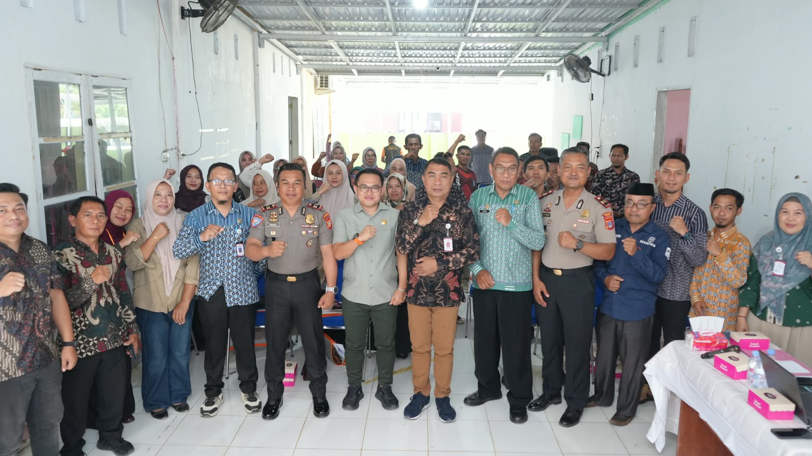 Lewat Sosialisasi dan Pembentukan FKDM di Bungku Barat, Kesbangpol Morowali Perkuat Peran Masyarakat Jaga Keamanan Daerah