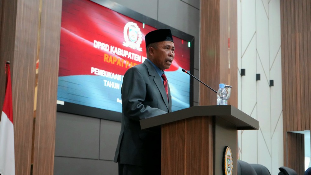 Asisten III Bidang Administrasi dan Umum Afridin Hadiri Rapat Paripurna Pembukaan Masa Sidang I Tahun 2026-2027
